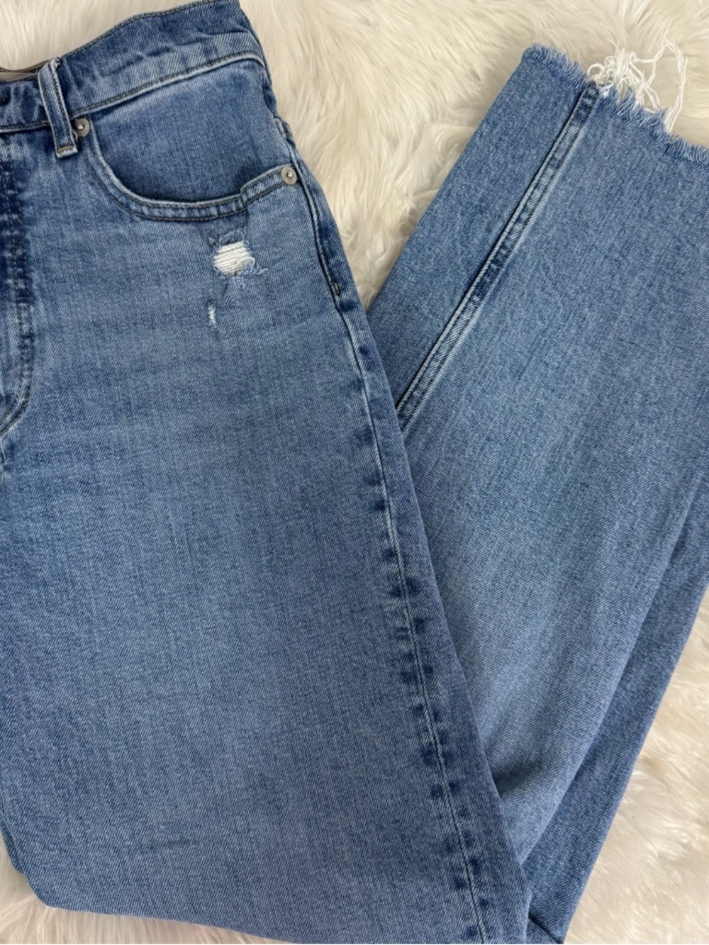 Everlane The Way-High Jean Size 25 High Rise Wide Leg Raw Hem Blue Denim - Picture 6 of 9